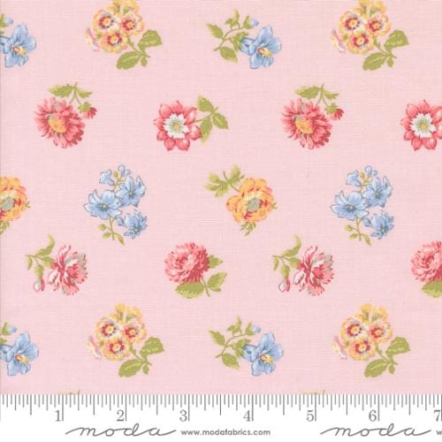 Moda Fabrics Memory Lane Field Floral Florals Quilting Cotton Fabric- Petal