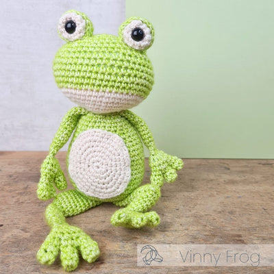Hardicraft Vinny Frog Crochet Kit