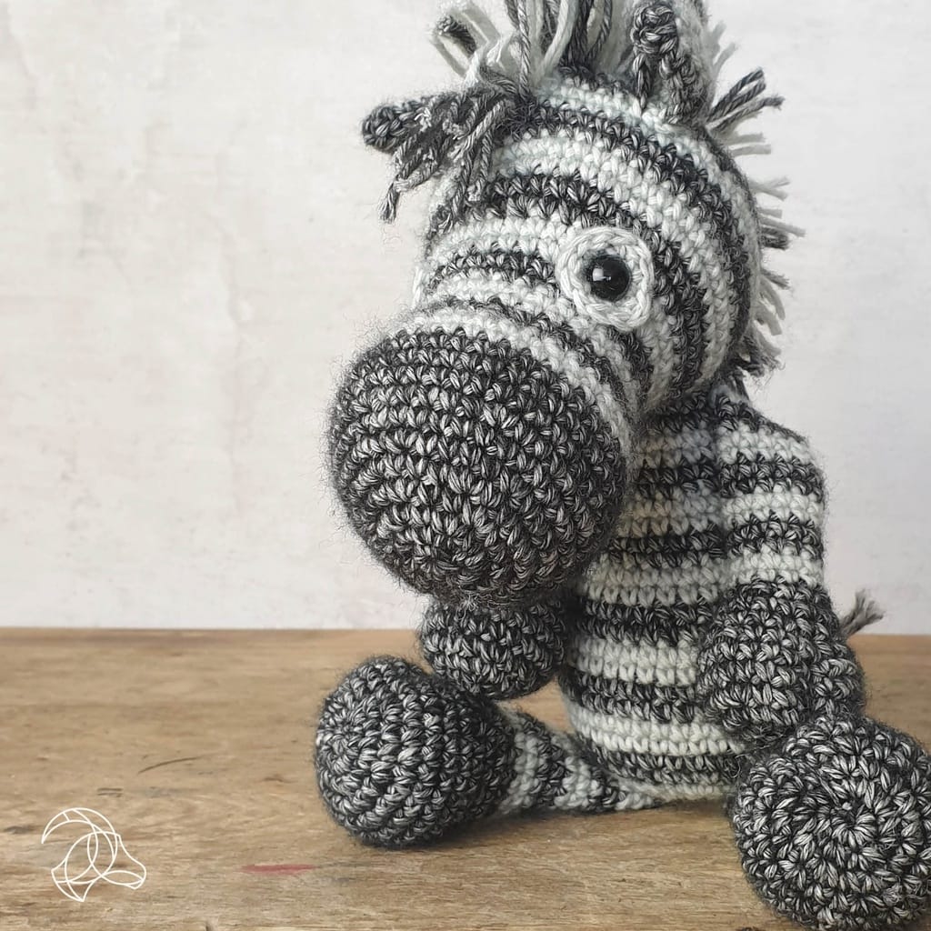 Hardicraft Dirk Zebra Crochet Kit