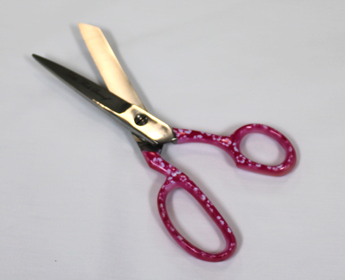Little Flock Sewing High Quality 8" Professional Tailor Scissors- Pink Floral