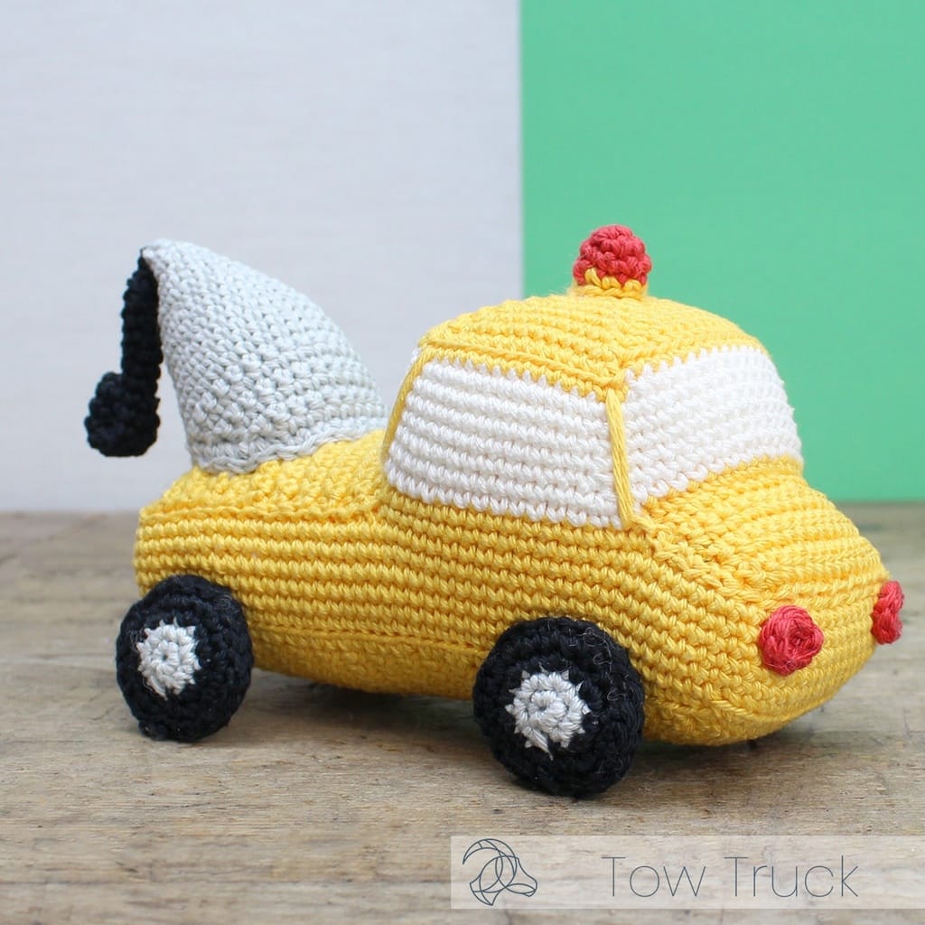 Hardicraft Tow Truck Crochet Kit