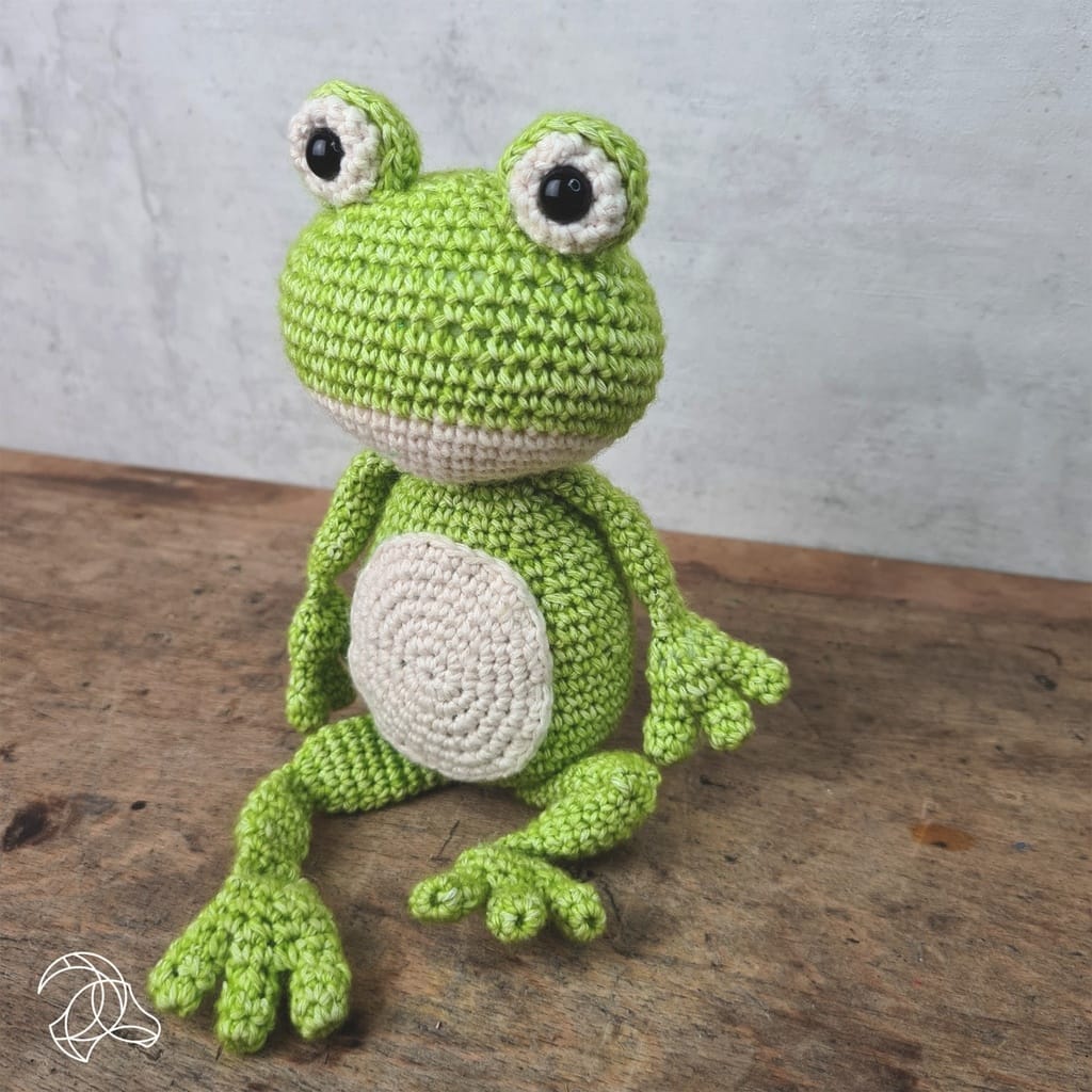 Hardicraft Vinny Frog Crochet Kit